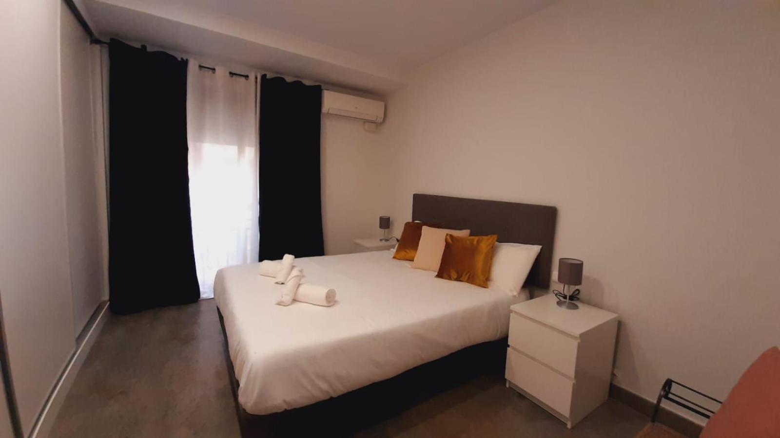 Glp Postiguet Apartment อาลิกันเต ภายนอก รูปภาพ